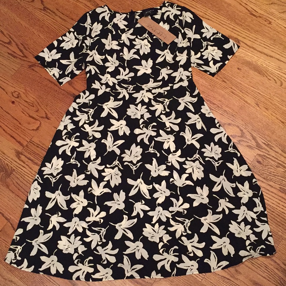 NWT  Everly Dress